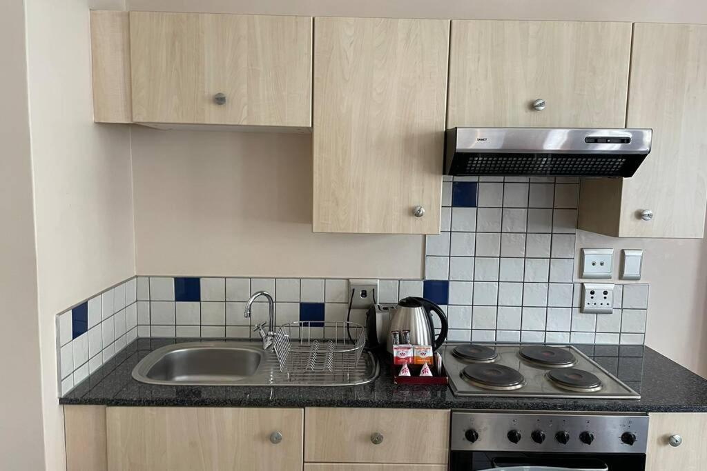 Cool & Easy Flat In The Heart Of Marshalltown Johannesbourg Extérieur photo